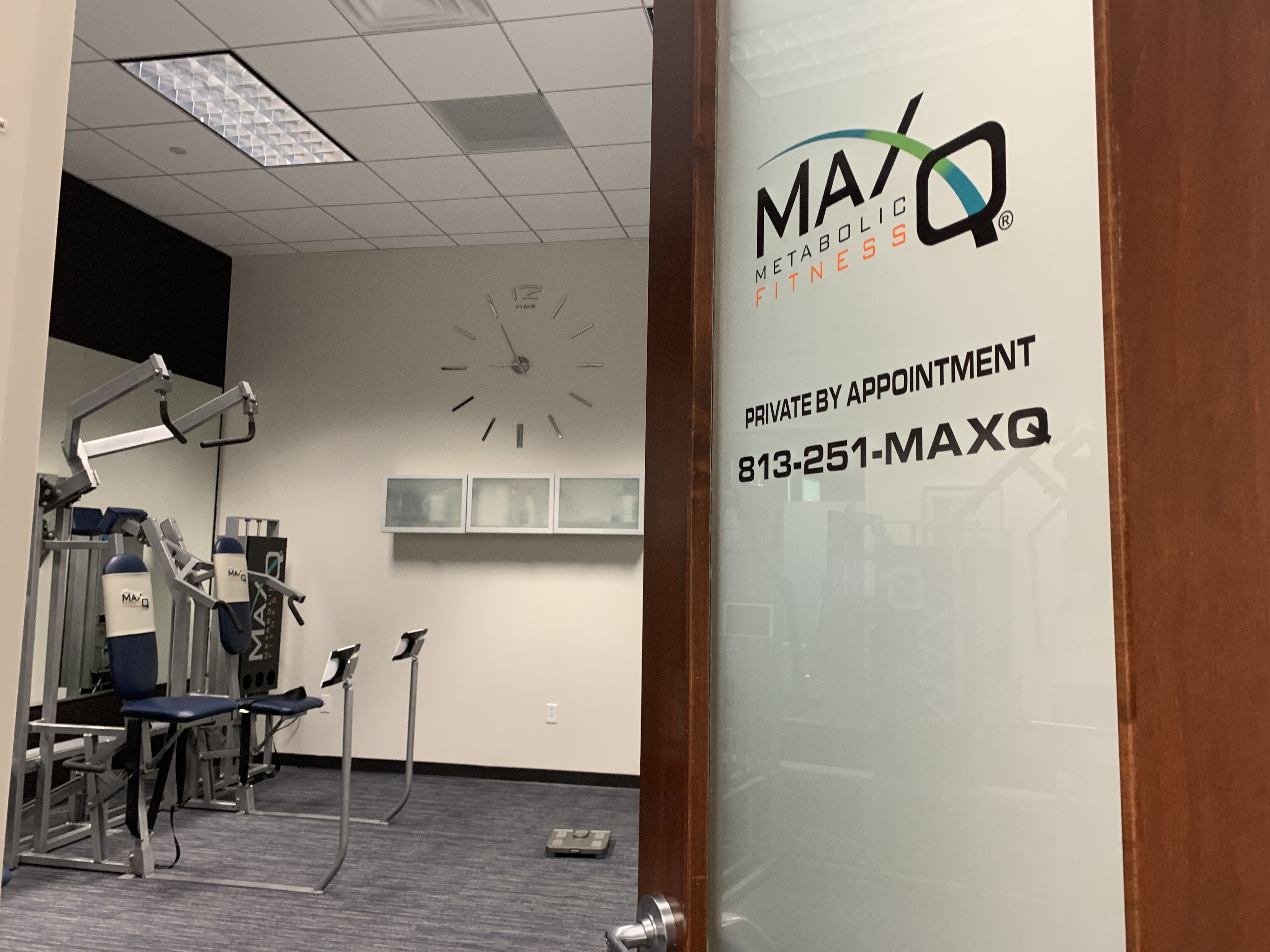 MaxQ15 studio — digital tracking and body composition analysis
